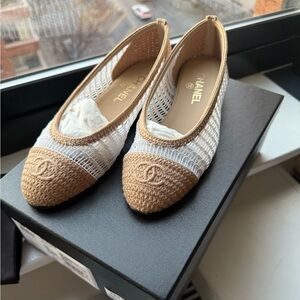 Chanel ballet flats, Raffia White & beige